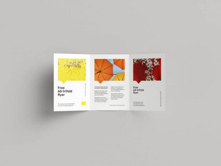 Mockup tờ rơi A5 gập 3