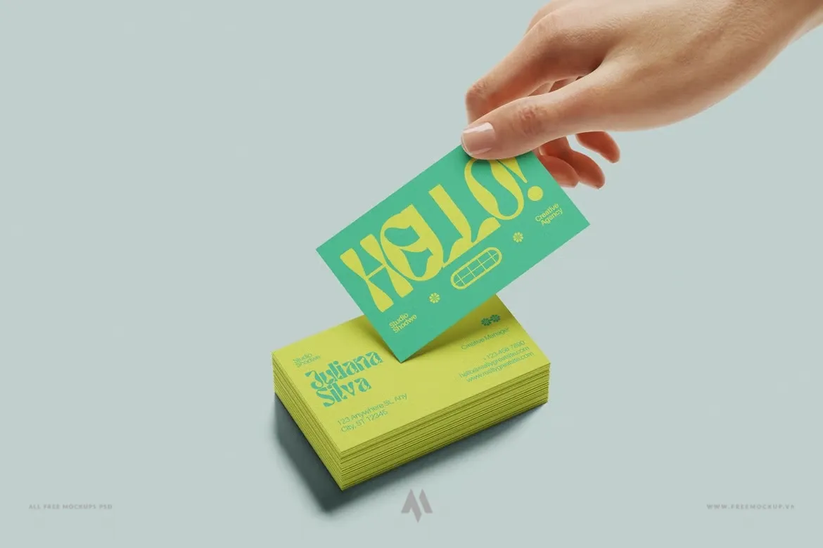 Mockup tay cầm danh thiếp