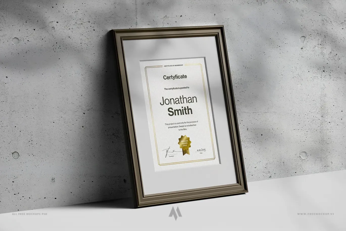 Mockup giấy chứng nhận có khung