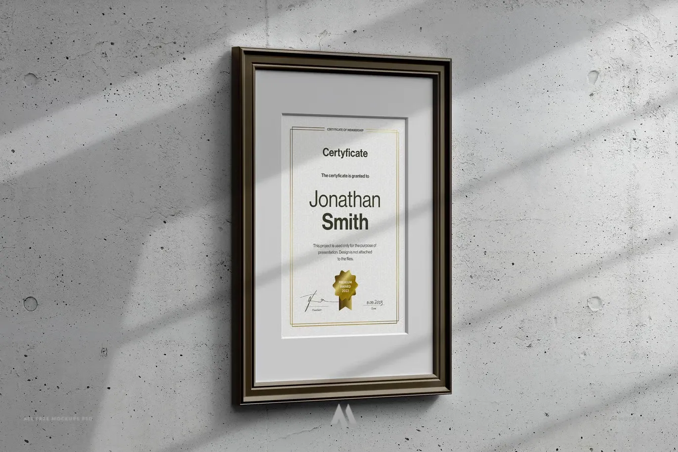 Mockup giấy chứng nhận có khung