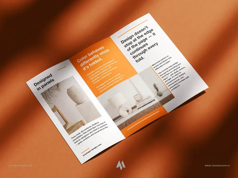 Mockup tờ rơi gấp ba miễn phí
