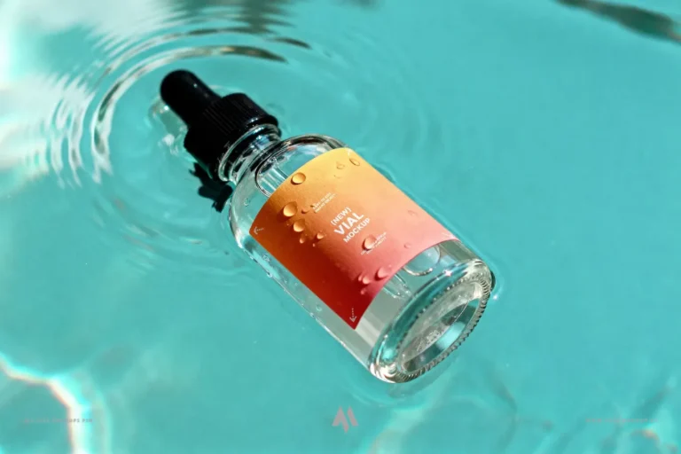 Mockup chai dropper nổi trên nước