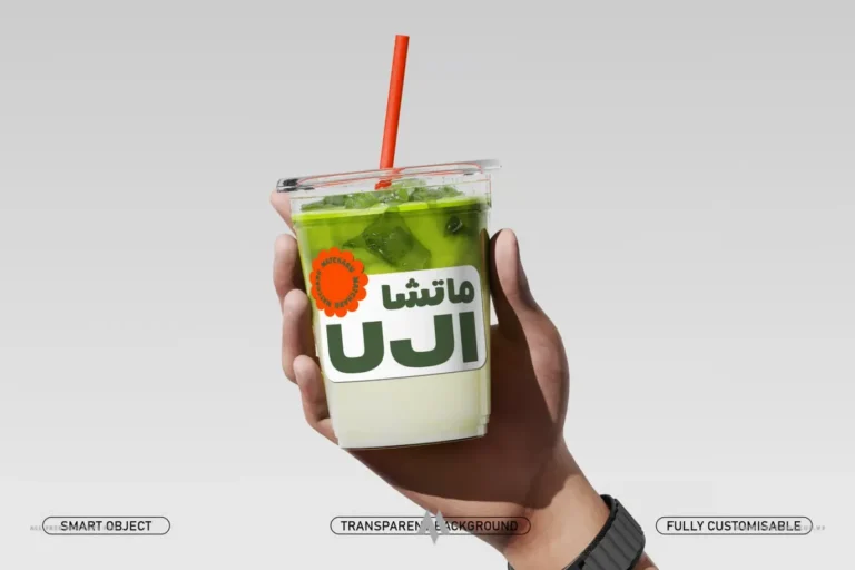 Mockup cốc matcha cầm tay PSD