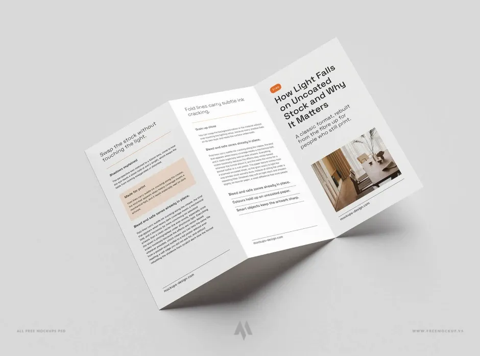 Tải Mockup Flyer Gấp Ba (Tri-Fold) Chất Liệu Matte PSD