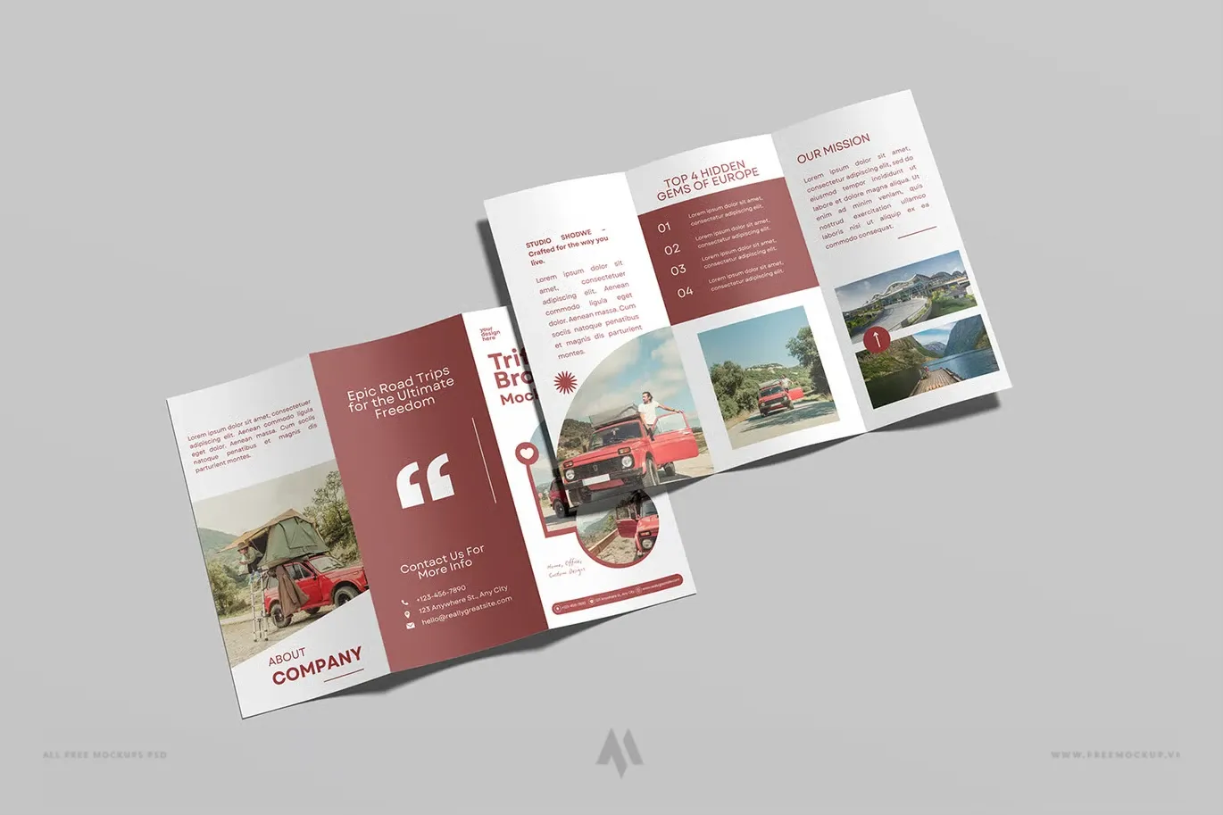 Mockup tờ rơi gấp ba chuyên nghiệp