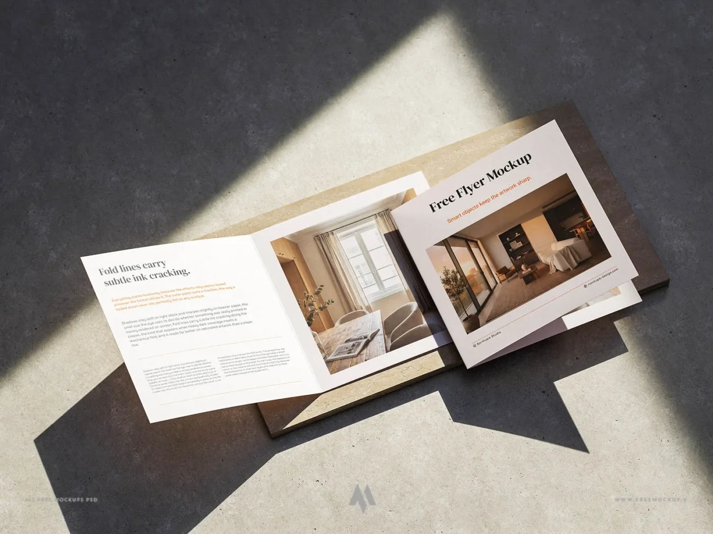 Mockup tờ rơi gập đôi vuông PSD